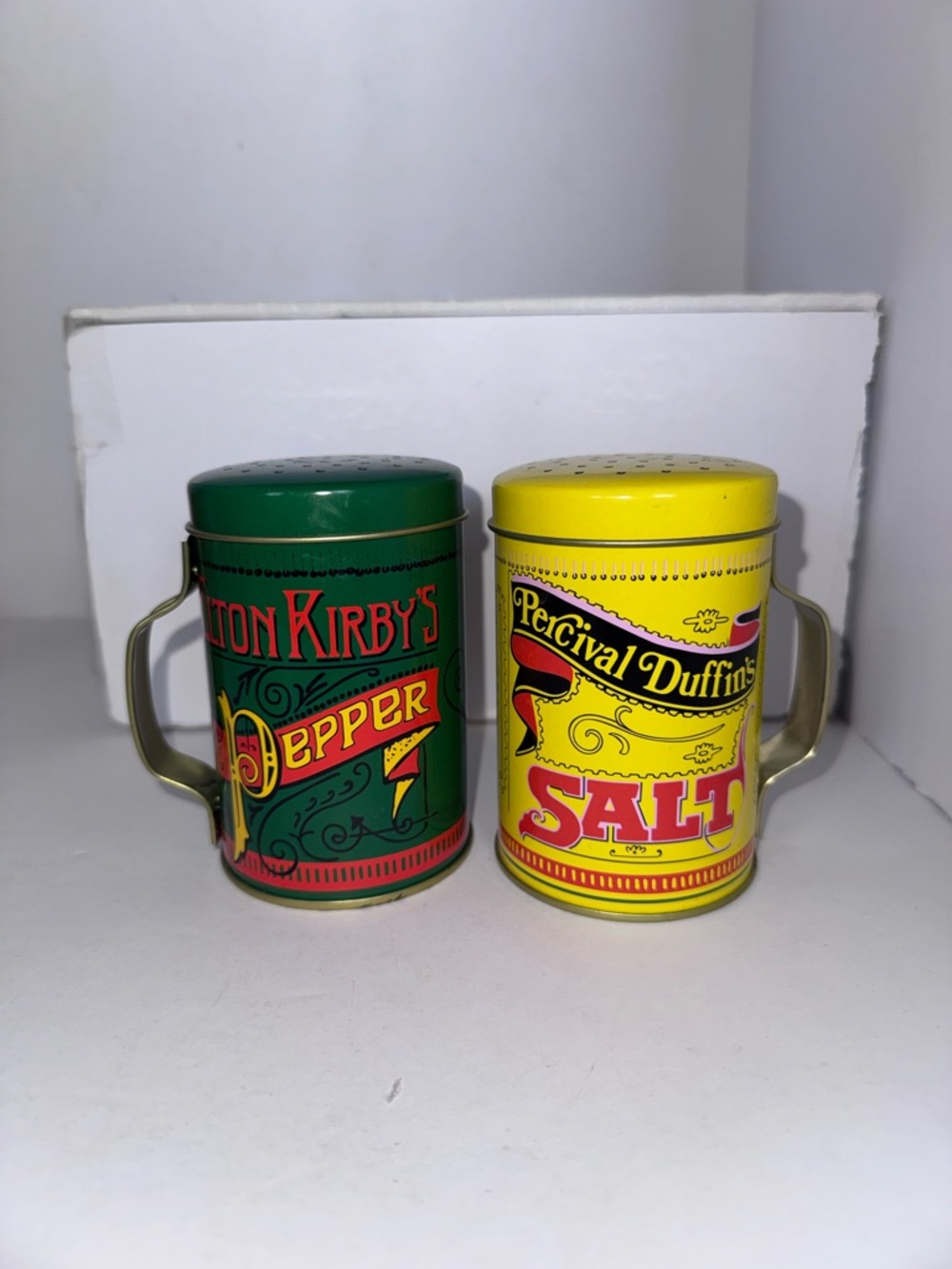 vintage-style Norpro 713 Salt and Pepper Shaker Set